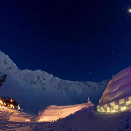Hotel Of Ice Transylvania Кирцишоара Екстер'єр фото